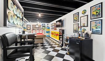 55 Heritage Dr, Allentown, NJ 08501