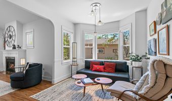 815 Creek Stone Way, Ashland, OR 97520