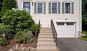 28 Narragansett Rd, Cumberland, RI 02864
