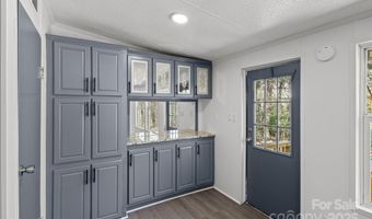 5 Concord Knoll Ln, Asheville, NC 28803