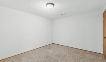 636 Dublin Dr, Andover, KS 67002