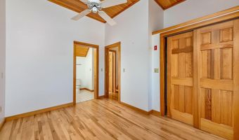 518 Ocean Ave, Wells, ME 04090