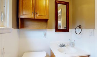 4 Arbania St, Auburn, ME 04210