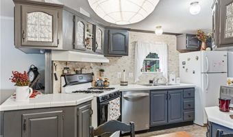 7 Kelly Ln, Coventry, RI 02816