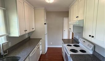 17 Saltaire Ave, Narragansett, RI 02882