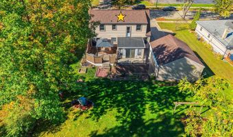 2200 S GREENVIEW St, Appleton, WI 54915