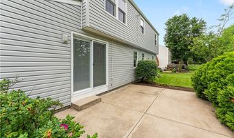 3827 Nautilus Trl, Aurora, OH 44202