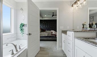 16029 Craig St, Basehor, KS 66007