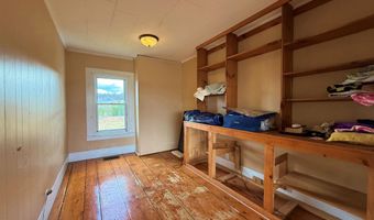 2570 Maple Hill Rd, Barton, VT 05822