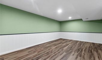 7060 145th St W, Apple Valley, MN 55124