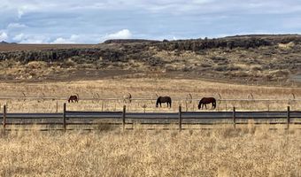 92 Lake View Dr, Carey, ID 83320