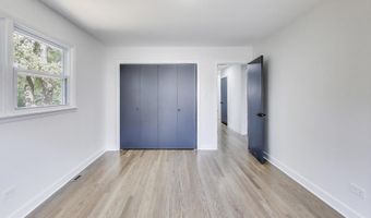 6 S Donald Ave, Arlington Heights, IL 60004