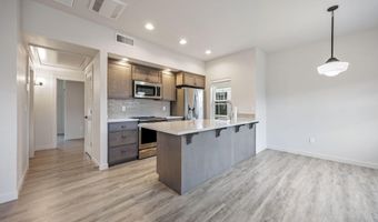 166 Mountain View Dr, Ashland, OR 97520