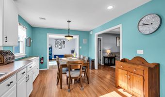 6 ROXBURY Dr, Barnegat, NJ 08005
