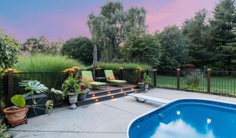 2197 Knollpoint Dr NE, Ada, MI 49301