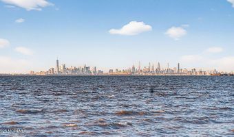 8 E Garfield Ave, Atlantic Highlands, NJ 07716