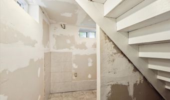 117 E Pershing St, Bloomfield, CT 06002