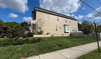 934 19TH St S, Arlington, VA 22202