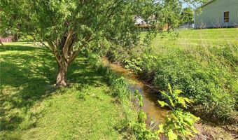 4 Skyline Dr, Adrian, MO 64720