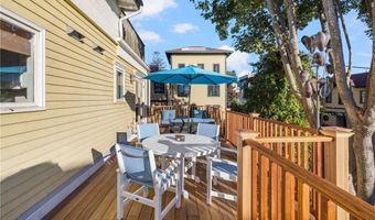 75 Pelham St C, Newport, RI 02840