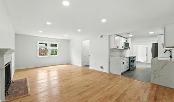 2339 N POWHATAN St, Arlington, VA 22205