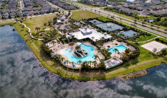 6136 VOYAGERS Pl, Apollo Beach, FL 33572