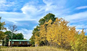 28 W Shore Rd, Babb, MT 59411