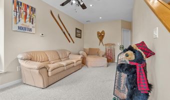 53 Ammonoosuc Dr, Bartlett, NH 03812