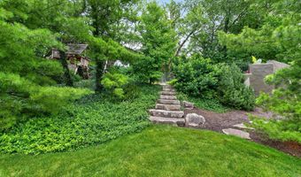 1980 Hillside Dr, Columbus, OH 43221