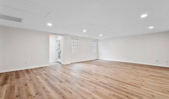 609 Carteret St 2, Beaufort, SC 29902