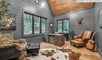 281 Lodge Woods Trl, Banner Elk, NC 28604