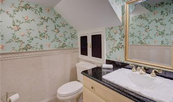 23 Pine Top Rd, Barrington, RI 02806