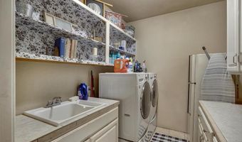 1007 BLUEBONNET Ln, Adkins, TX 78101