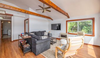 4 Tabert Ln, Belgrade, ME 04917