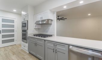 175 Saint Charles Ave, Biloxi, MS 39530