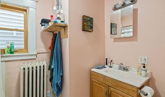 103 N Champlain St, Burlington, VT 05401