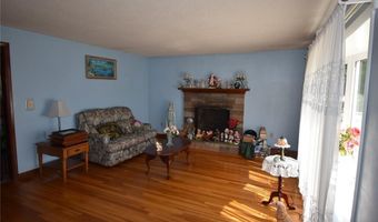 3 Grant St, Attleboro, MA 02703