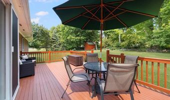 4 Wabasso Ter, Middletown, RI 02842