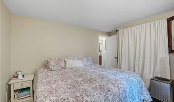 94 Maxson Hill Rd, Hopkinton, RI 02804