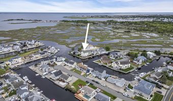 221 Magnolia Dr, Bayville, NJ 08721