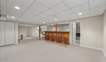 725 N Vista Dr, Algonquin, IL 60102