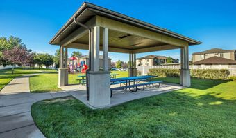 293 W 710 N, Centerville, UT 84014