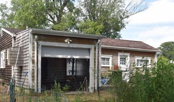 99 S Main St, Acushnet, MA 02743
