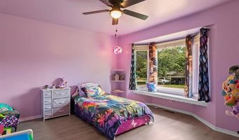 2318 Dorchester Dr, Bartlesville, OK 74006