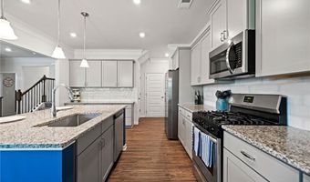 137 Lynwood Ln, Ball Ground, GA 30107