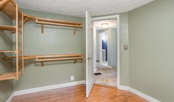 704 Republic Ave, Alma, MI 48801