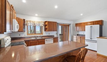 407 Summit St, Belle Fourche, SD 57717