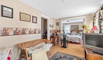 32 Union St, East Greenwich, RI 02818