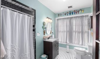 905 N 2nd St, Arkansas City, KS 67005