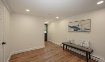 9 Northfield Rd, Amherst, NH 03031